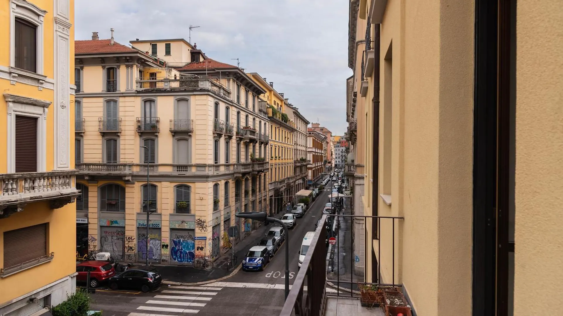 Youhosty - Lecco 11 Apartment Milan Italy